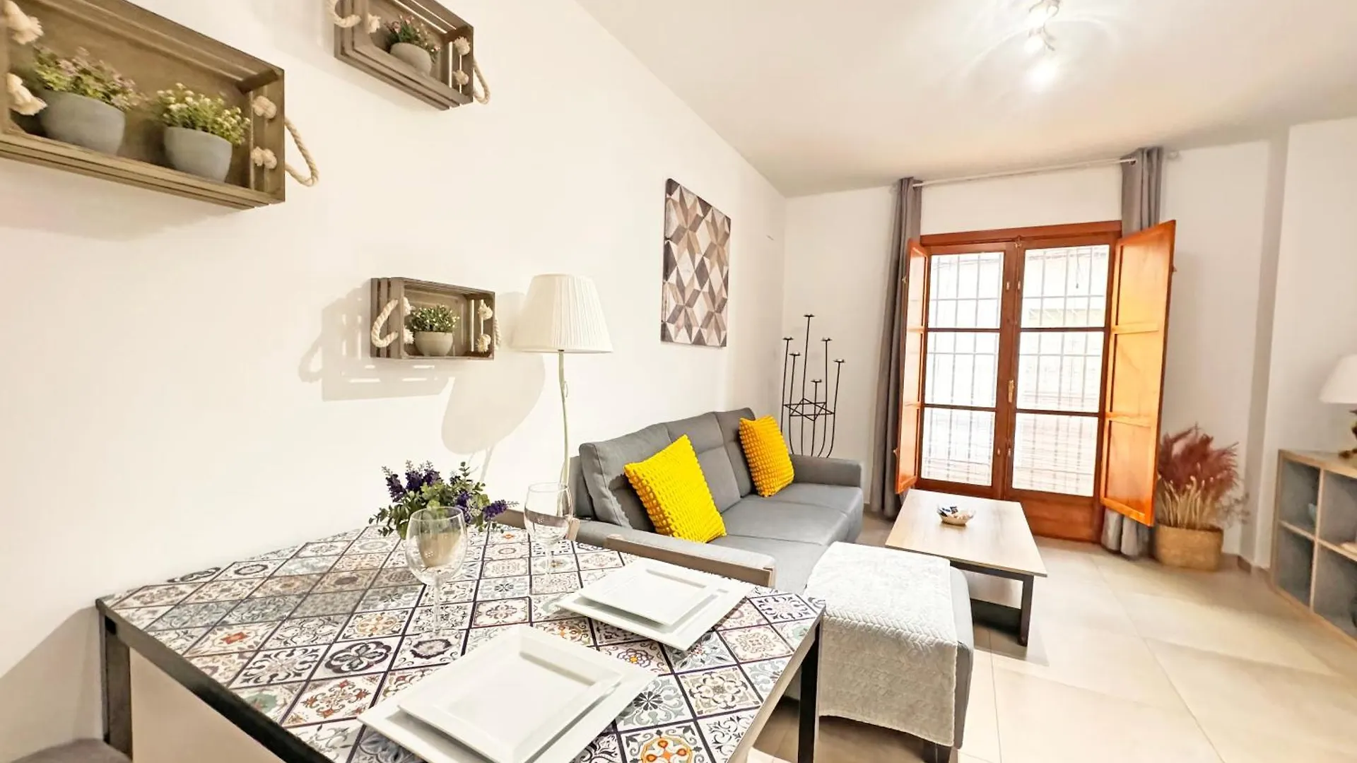 Triana Home Luxury location